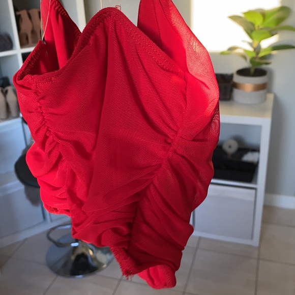 RUCHED RED SKIRT & TOP - Picture 5 of 8